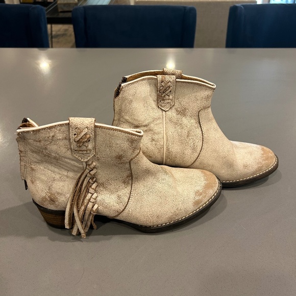 Very Volatile Distressed Ankle Cowboy Boots - Picture 1 of 3